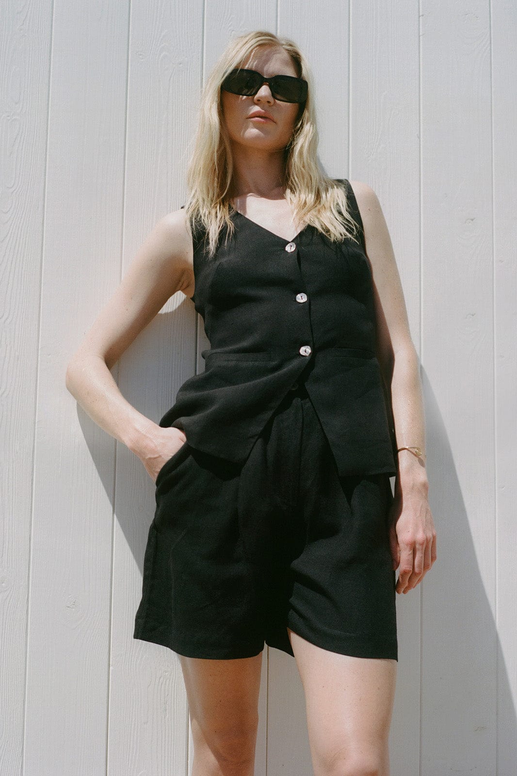 arkitaip Shorts The Sienna Pleated Shorts in black