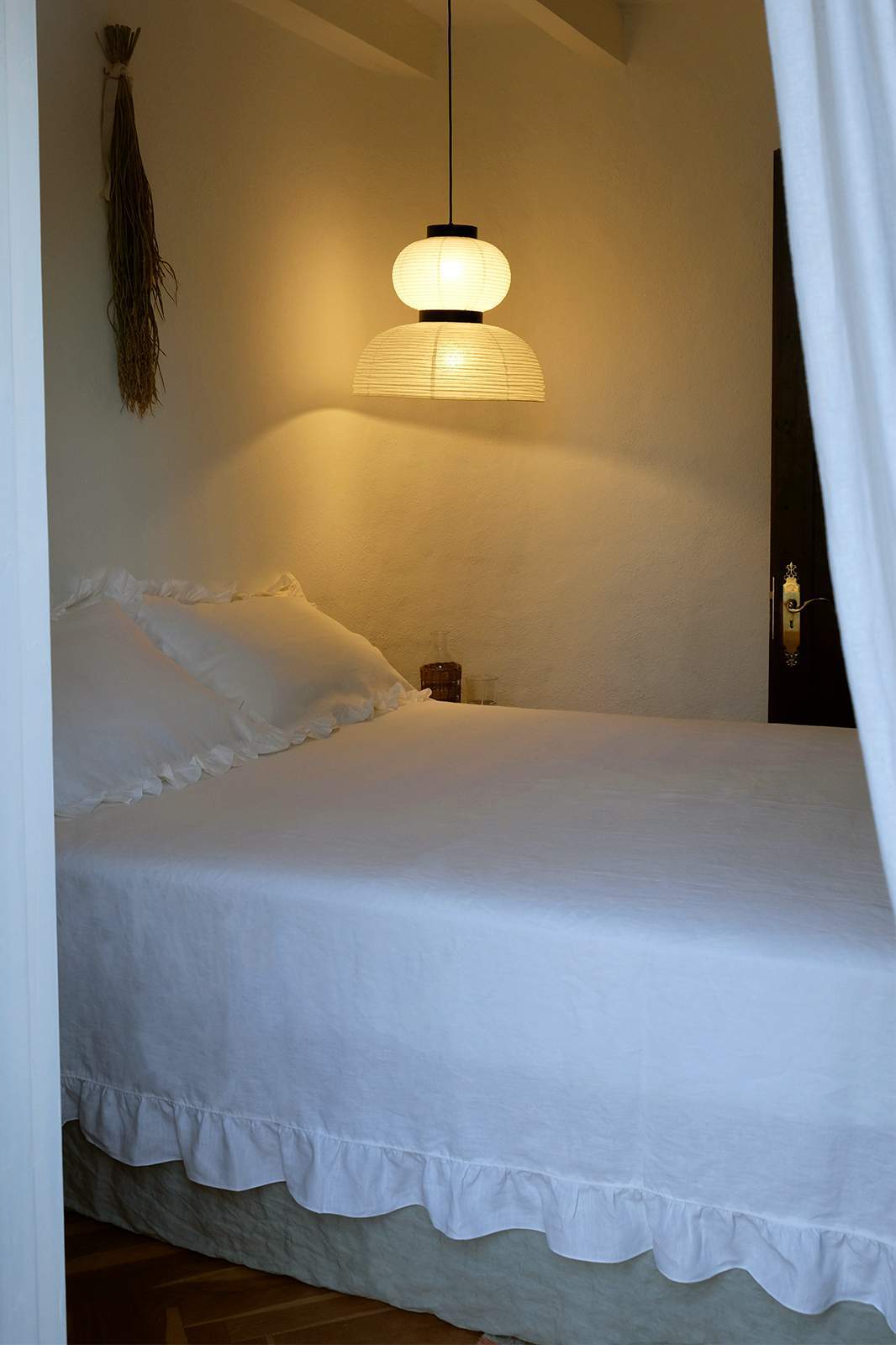 arkitaip Bedding The Ruffled Casita Linen Flat Sheet in White
